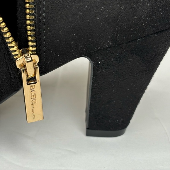 New BCBG Black 3” Comfort Heel Ankle Boots Bootie Side Zip Gold Hardware Size 9 - Picture 3 of 13